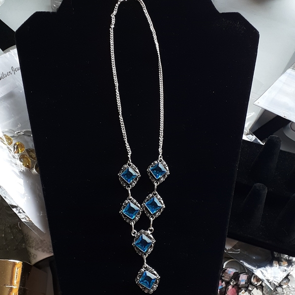 Beautiful Genuine 12 CT Blue Topaz S925 Necklace - Picture 2 of 5